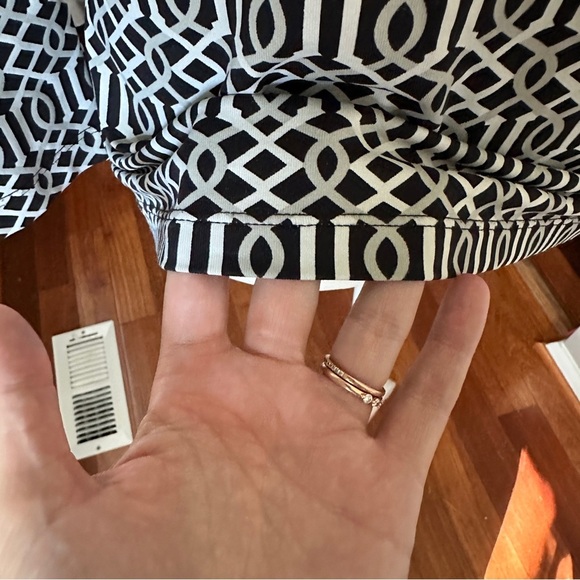 J. McLaughlin 3/4 sleeve top | size small - Picture 5 of 6